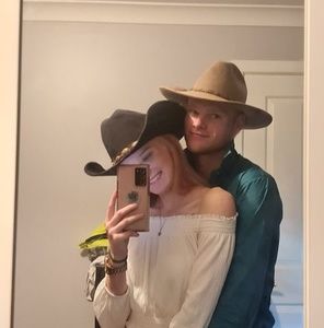 Meet your Posher, Haylee